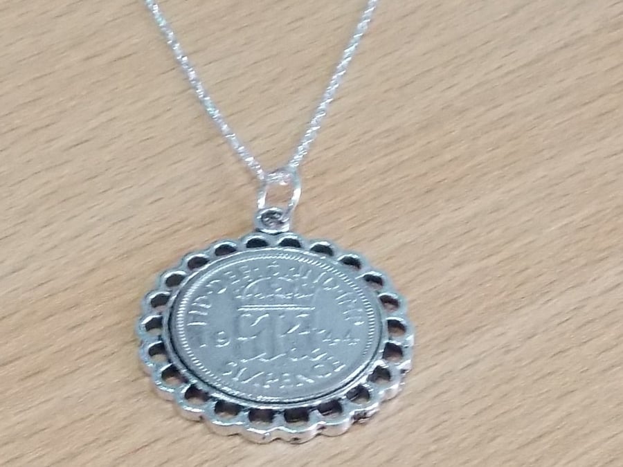 Fine Pendant 1946 Lucky sixpence 75th Birthday plus a Sterling Silver 18in Chain