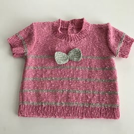 Short sleeve baby jumper with stripes and a bow