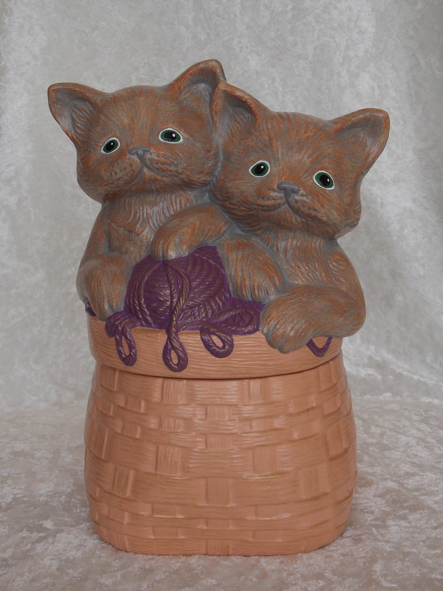 Ceramic Hand Painted Peach Basket Storage Box Kittens Cats Sewing Craft Case.