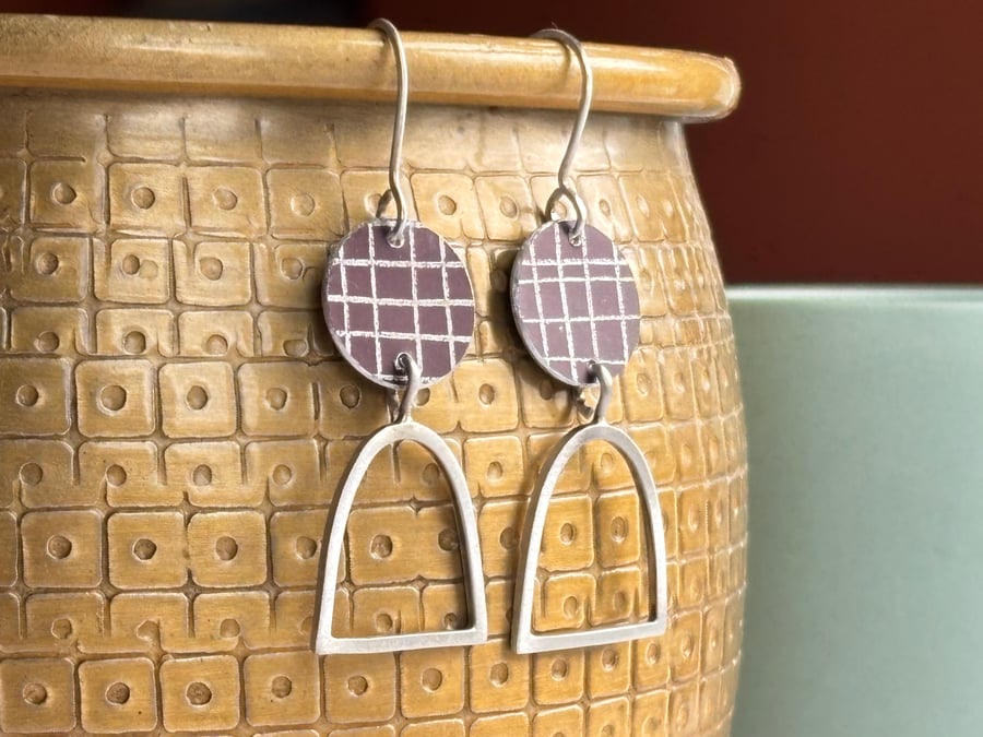 Colour pop dangle earrings - dark burgundy