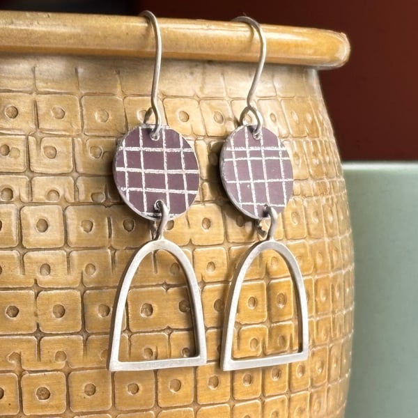 Colour pop dangle earrings - dark burgundy