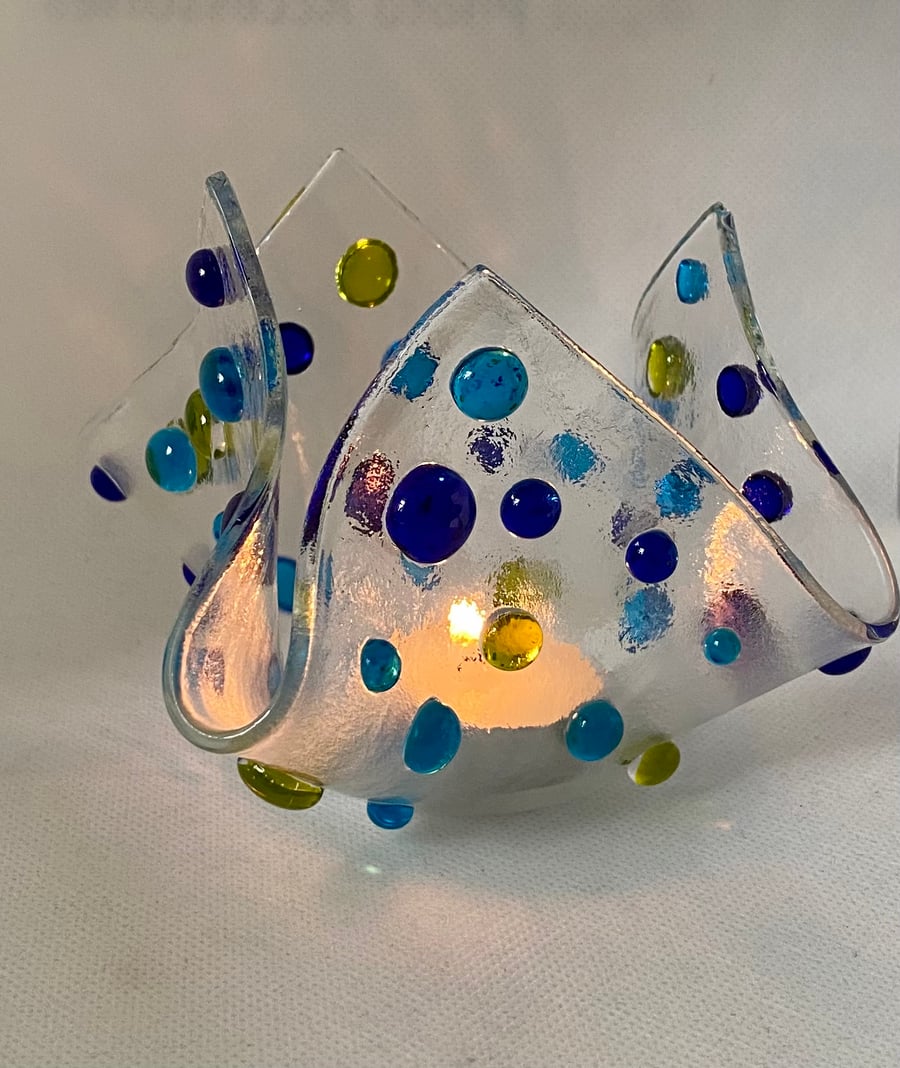 Fused glass ‘handkerchief’ bowl 