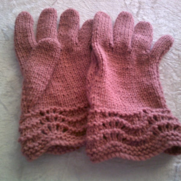 Ladies Gloves with Lacy Cuff