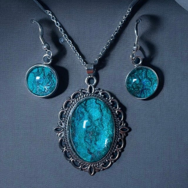 Vintage style teal necklace and earrings, handmade felt under glass cabochon