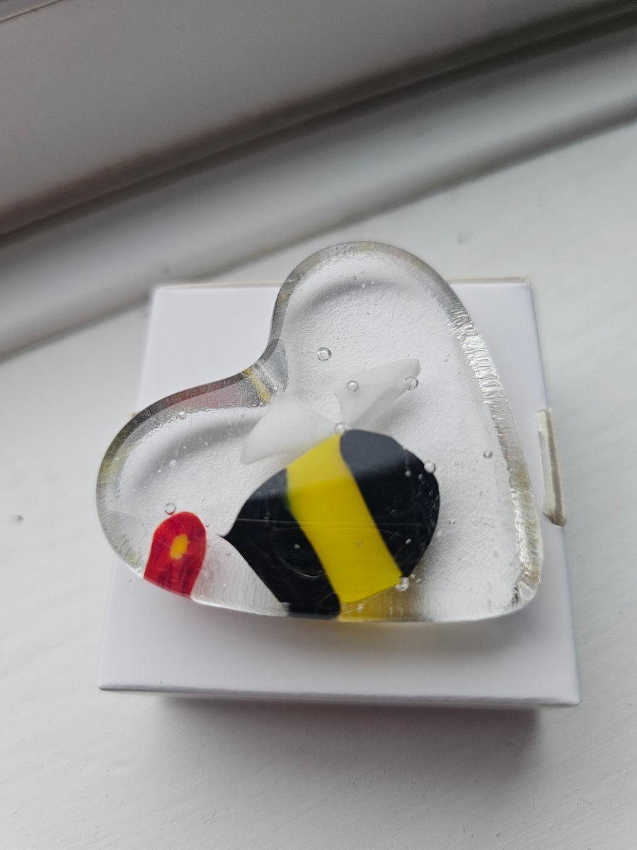 Fused Glass Pocket Heart - bee