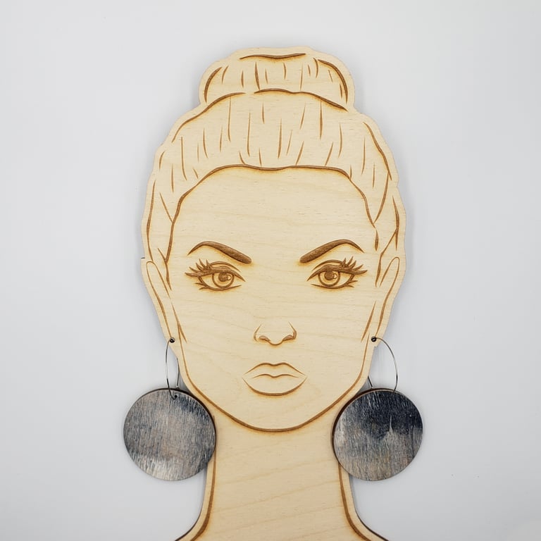 Big round dangly earrings in silver, taupe, white and grey