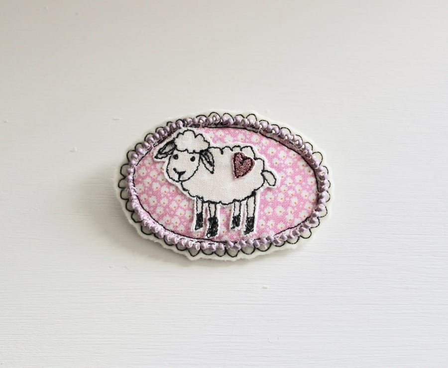 'Little Sheep' - Brooch