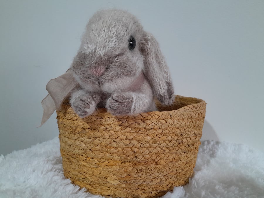 Holland Lop Bunny, dotpebblesknits Design, Knitted Bunny Rabbit