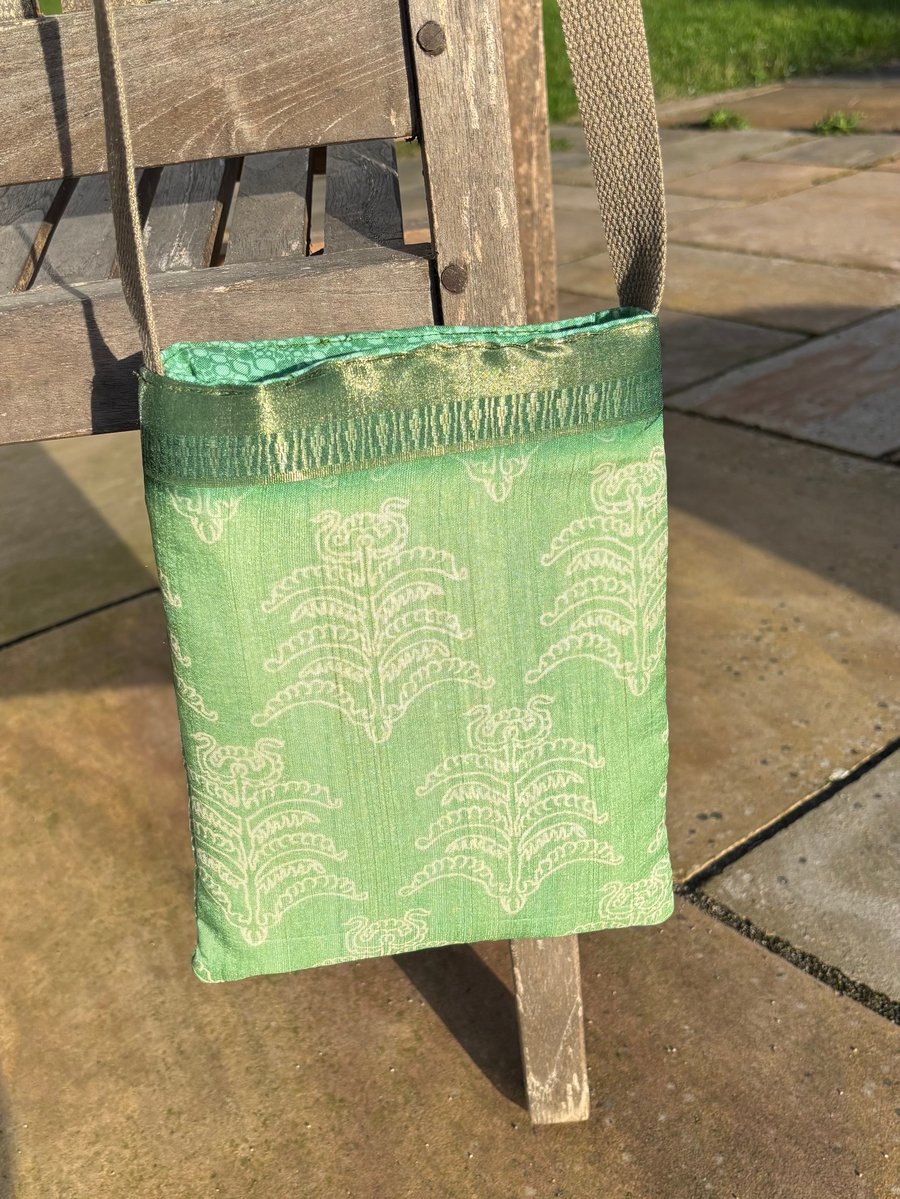 Sari fabric crossbody bag. Shoulder bag.