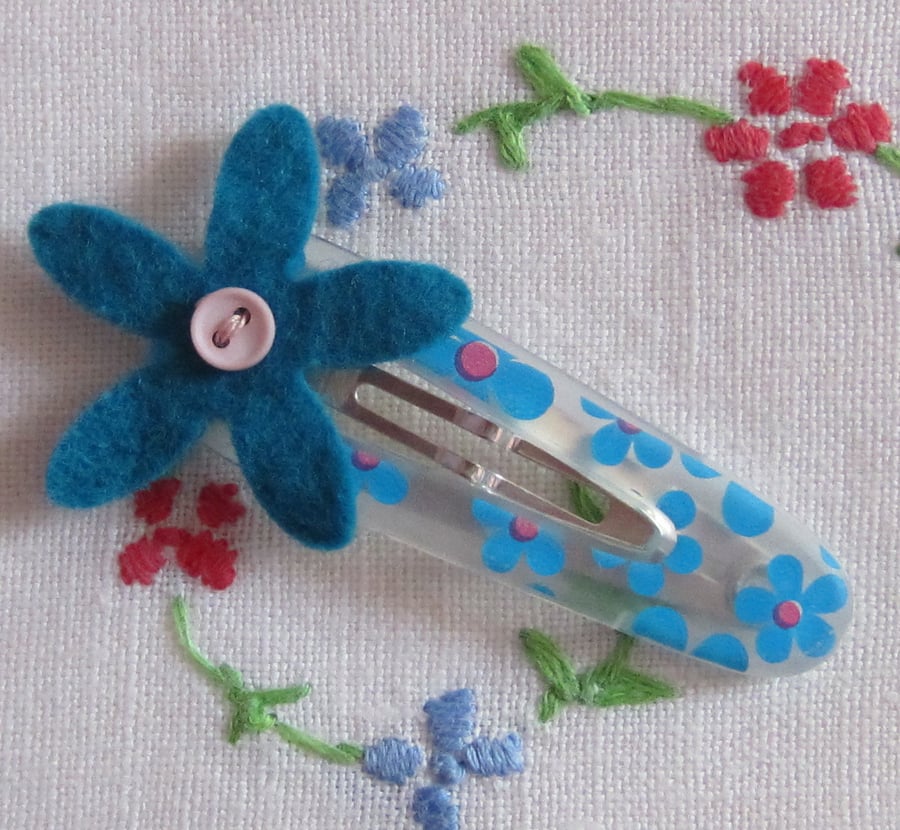 SALE Felt Flower Hair Slide