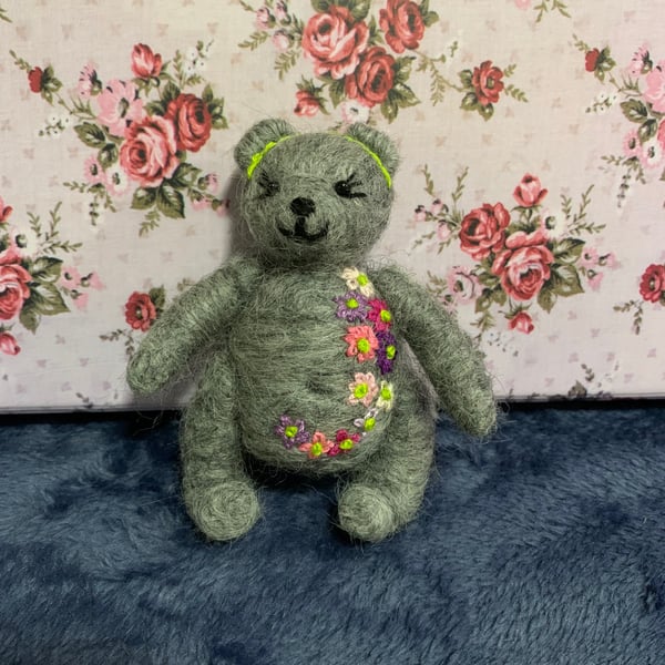 Needlefelted mini bear Gypsy