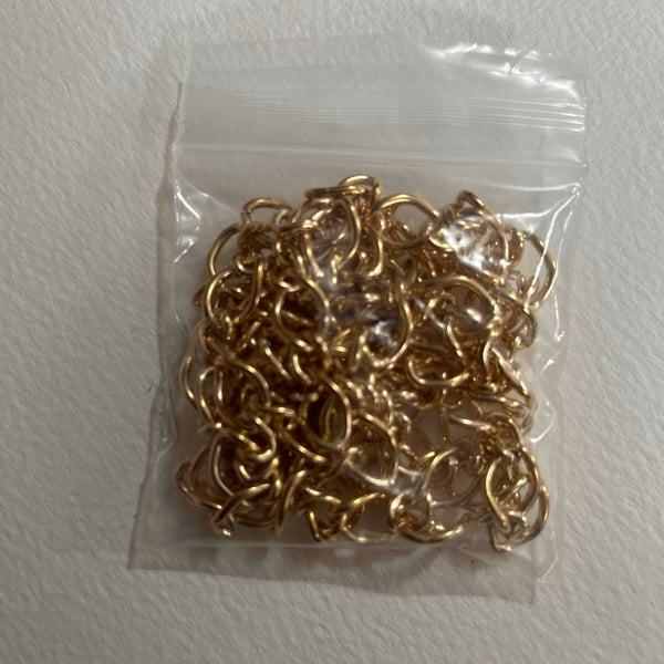 Gold coloured chain for jewellery making (f18)