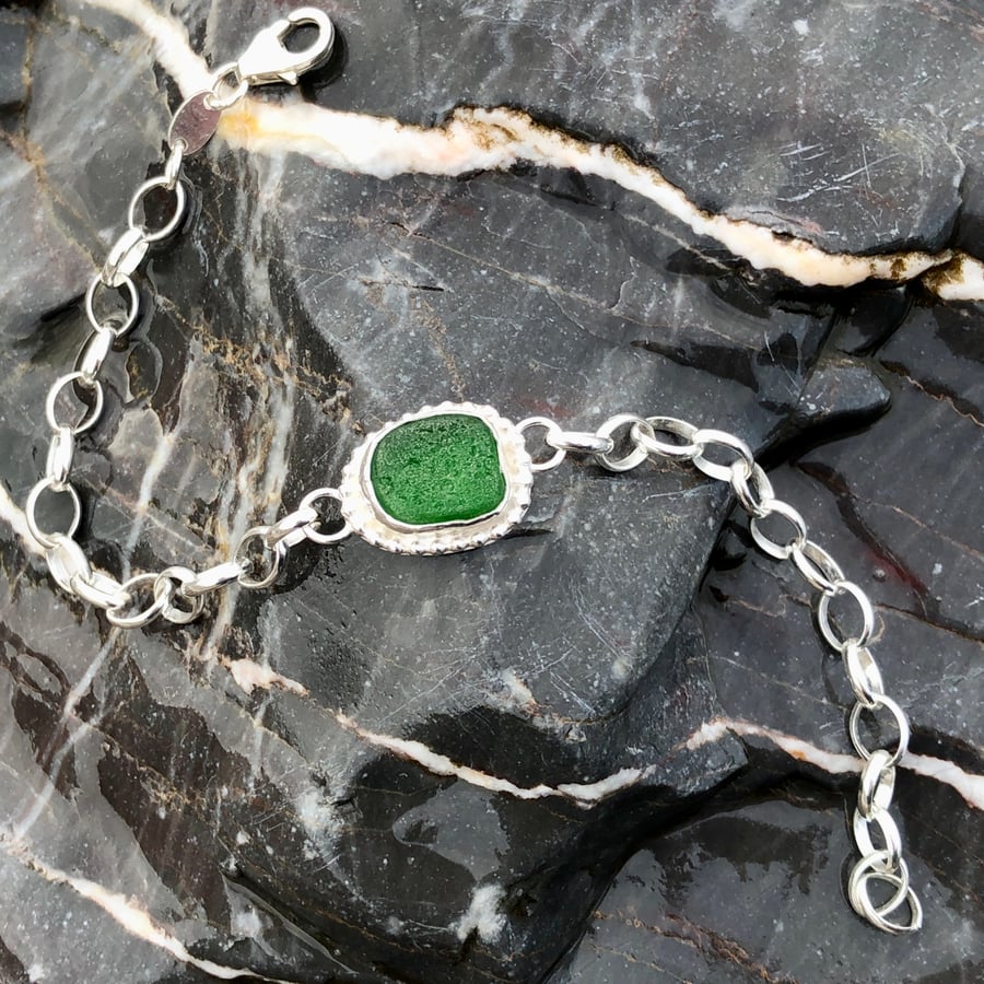 Kelly Green Sea Glass & Silver Bracelet - 1255