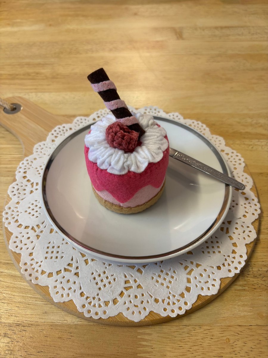 Handcrafted Raspberry & Cream Felt Cheesecake