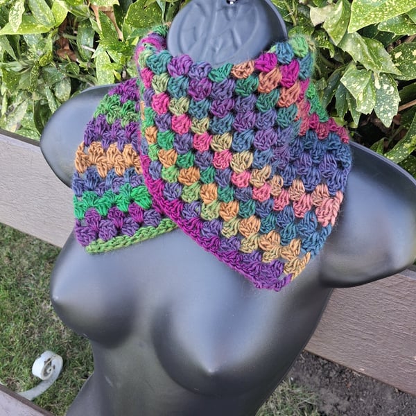 Hand crocheted Neck cowl 