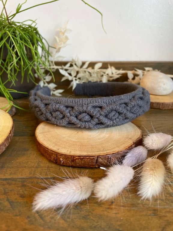 Handmade Macramé Headband in Grey – Boho Style Hair Accessory
