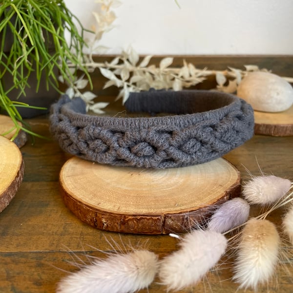Handmade Macramé Headband in Grey – Boho Style Hair Accessory