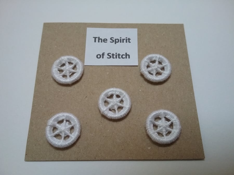 Pack of 5 handmade  Dorset buttons 15mm white