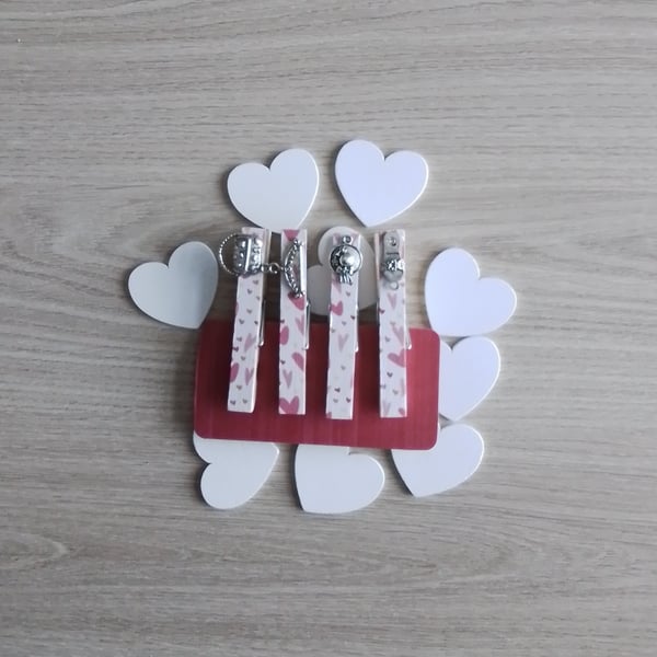 Set 4 Magnetic Pegs, Fridge Magnet, Office Magnet, Ladies, Hearts
