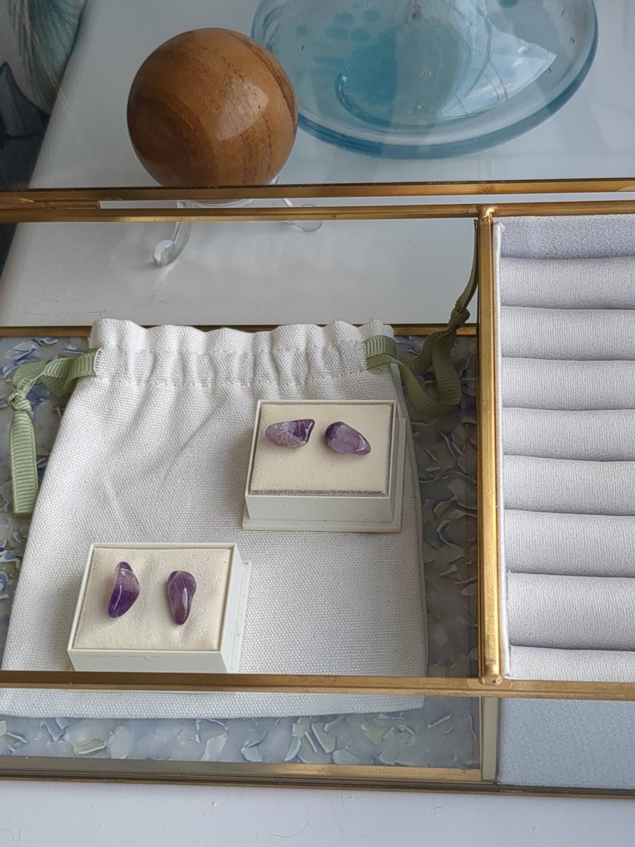 Amethyst stud earrings 