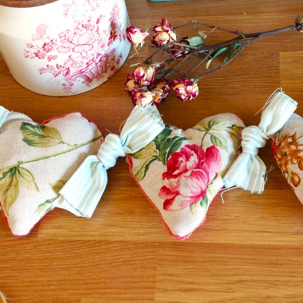 Double Sided Wall Banner, Garland with hearts Roses and Stripes fabric bunting