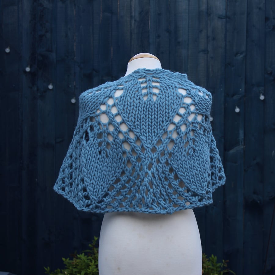 Chunky hand knit lace shawl in misty morning 100% wool - design SB168