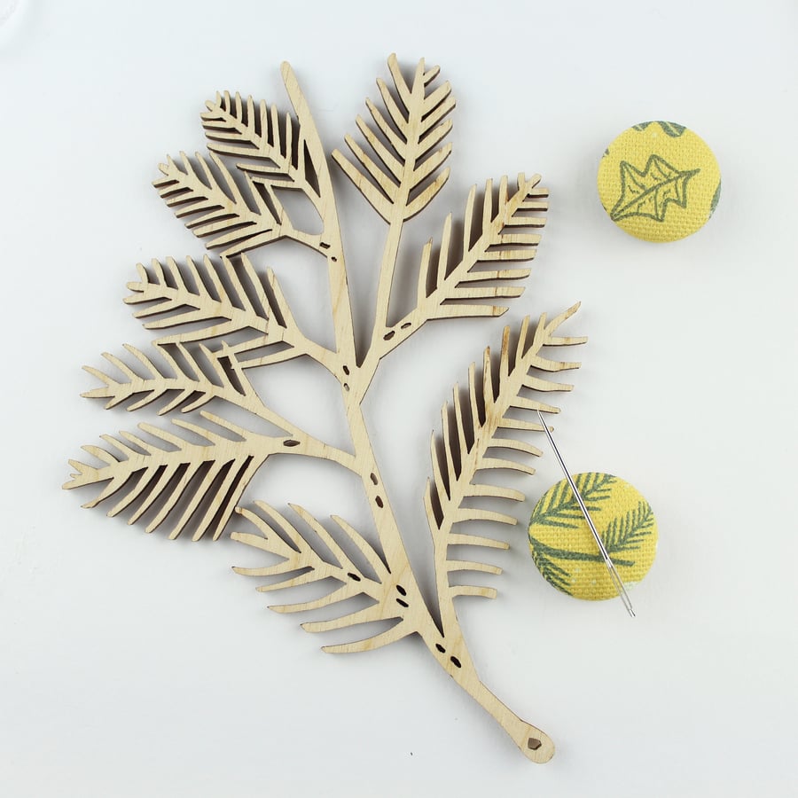 Thread Holder & Needle Minder Set