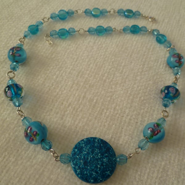 Blue Floral Beads Necklace