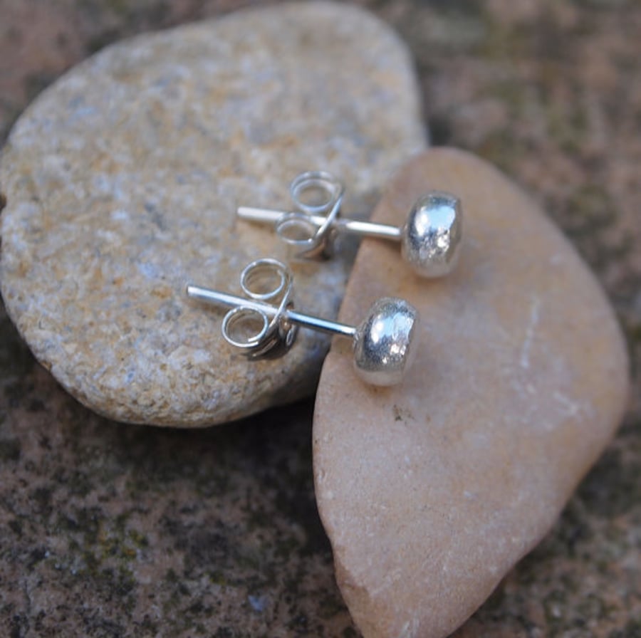 Silver studs - 5mm stud earrings