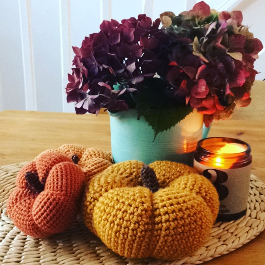 Crochet pumpkins - set of 3