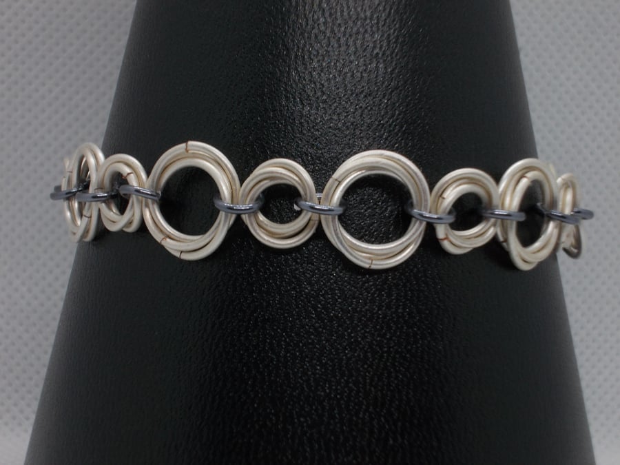 Sale - Mobius link chainmaille bracelet
