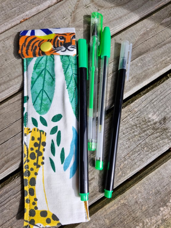 Fun tiger animal print pen case with 4 green pens ideal stocking filler 