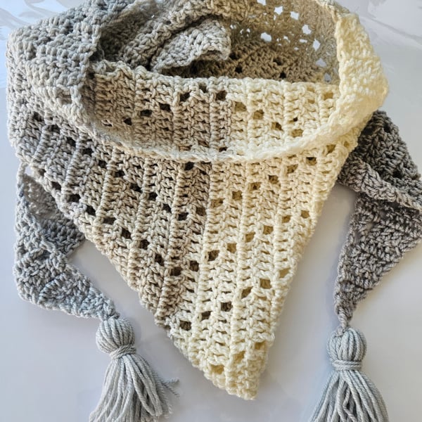 Grey and cream triangle scarf
