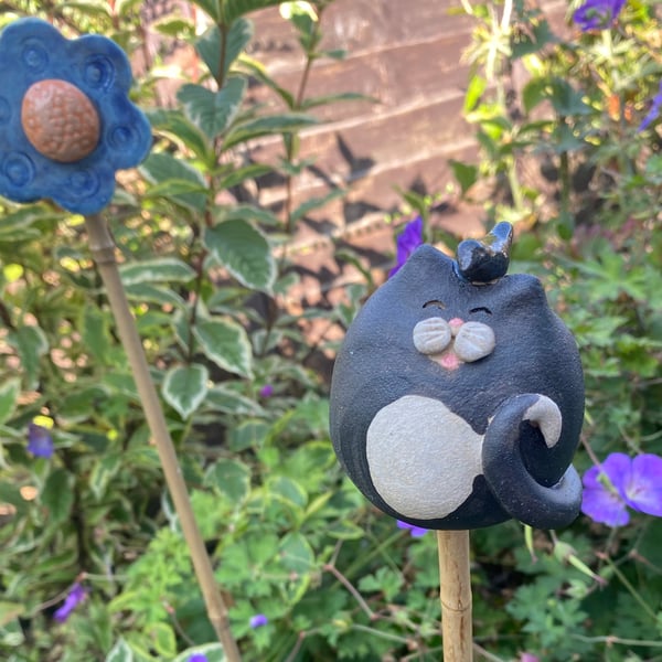 Garden cane topper