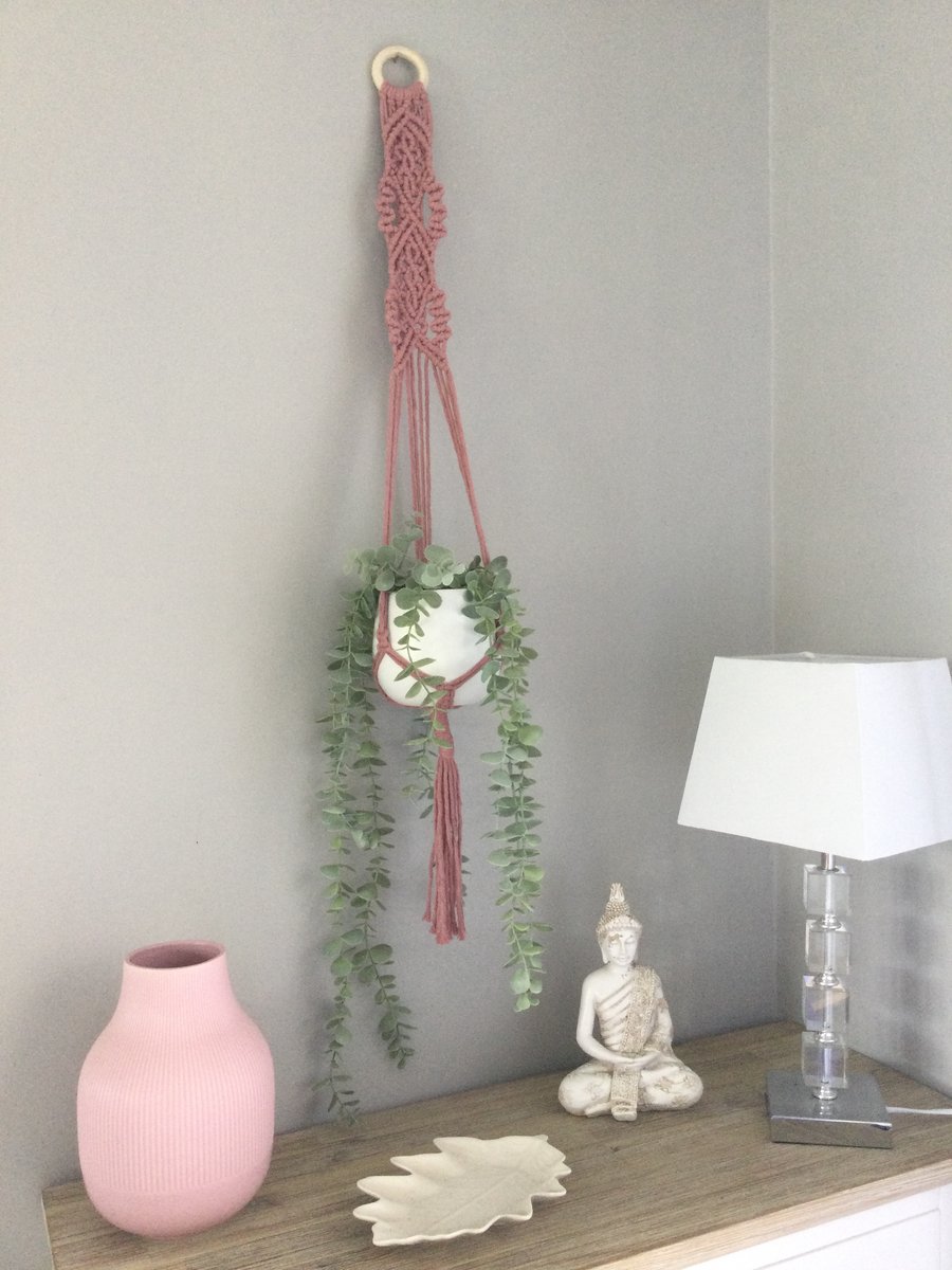Macrame houseplant holder, pot plant display, boho decor, gift for gardener 