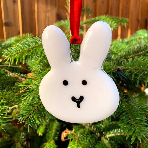 Fused glass white bunny 