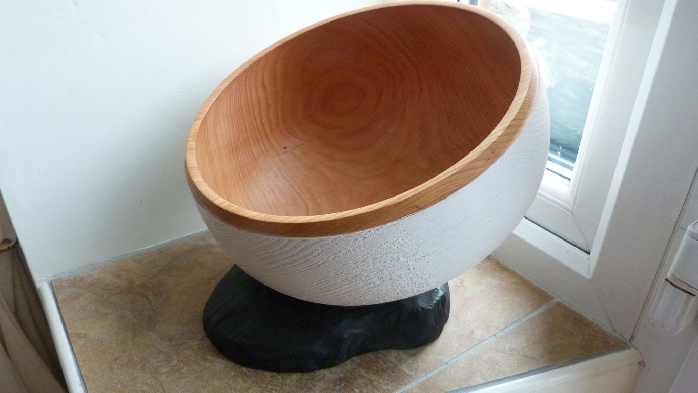 THE LEIGHTON BOWL,ON A SCORCHED ASH STAND