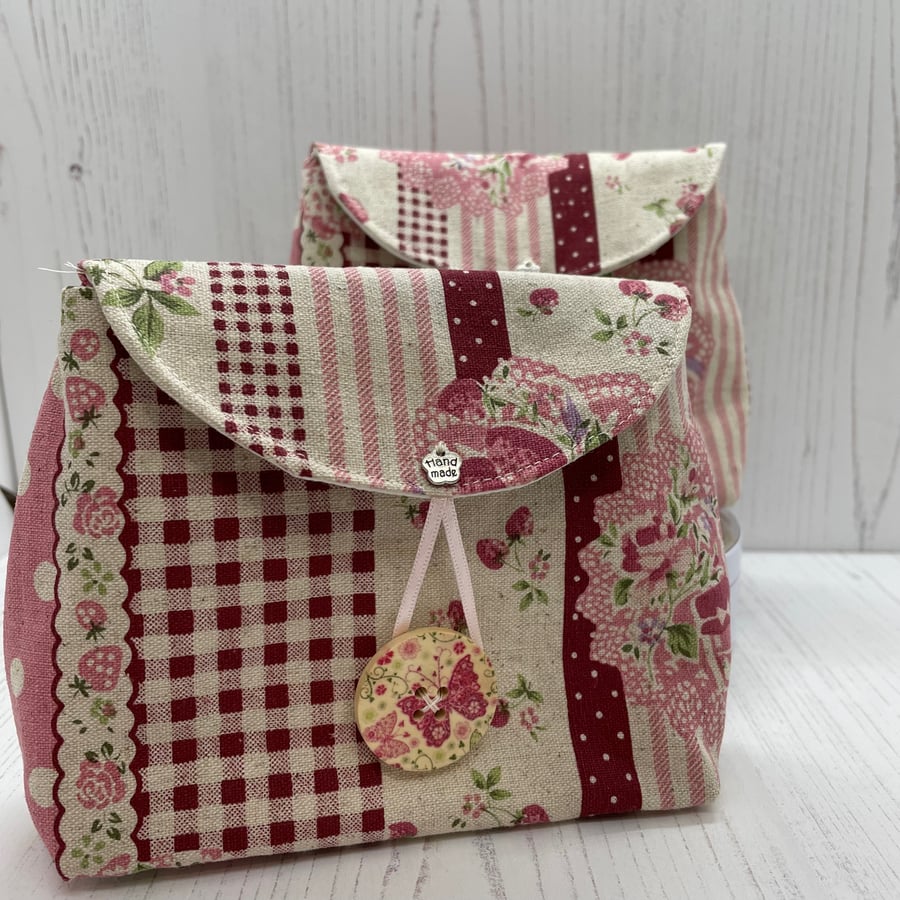 SALE - Strawberry print linen pouch, clutch, make up bag PB8