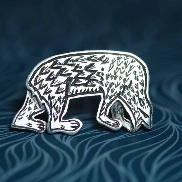Medieval Bear lapel pin - Handmade Sterling silver pin badge