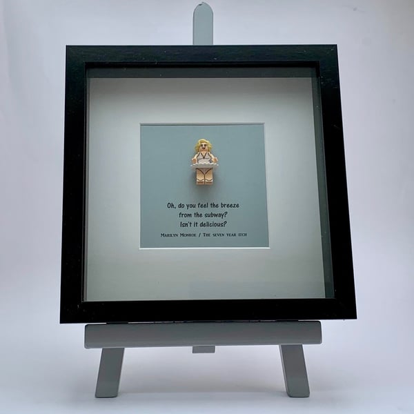 Marilyn Monroe mini Figure frame.