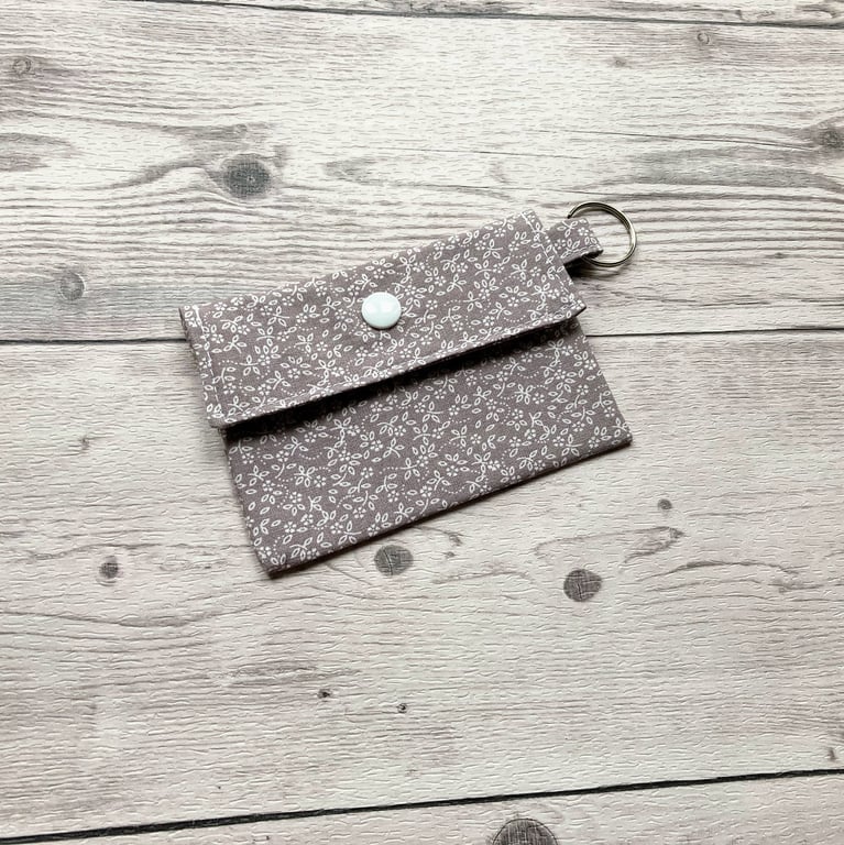 Card holder pouch with a keychain. Loyalty, credit, debit cards purse. 