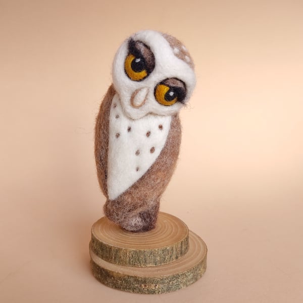 "Ule" - Large Brown Owl. Needlefelt Sculpture. Collectable Figurine. Autumn Home