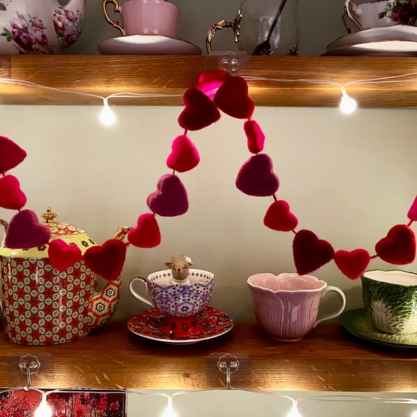 Pretty Heart garland