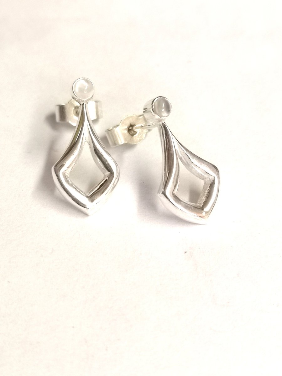 Droplet earstuds made from Silver set with Moonstones