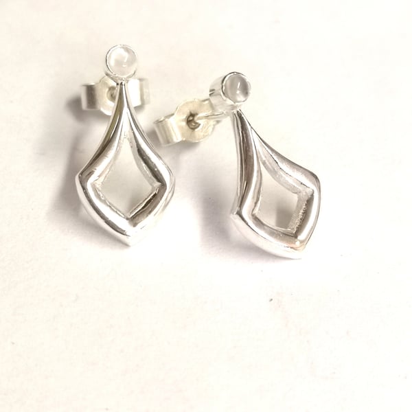 Droplet earstuds made from Silver set with Moonstones