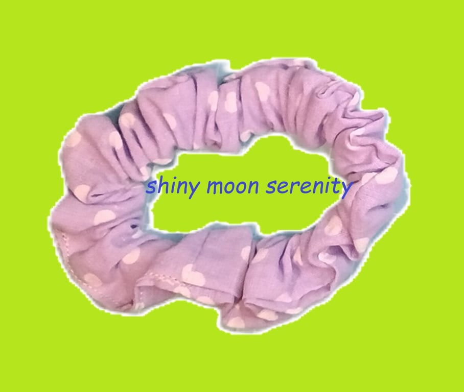 Small Scrunchie, White Dots on Lilac 