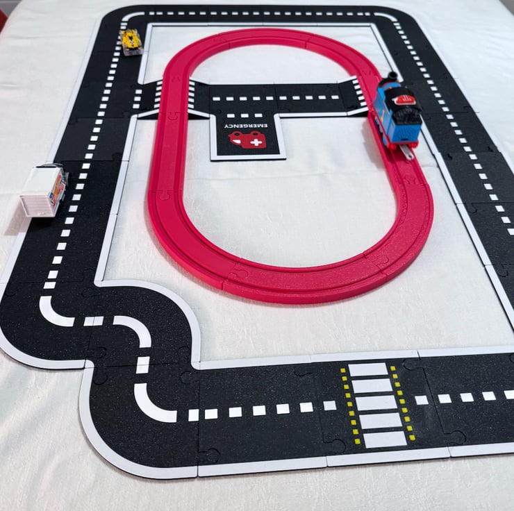 Kids race shop track table