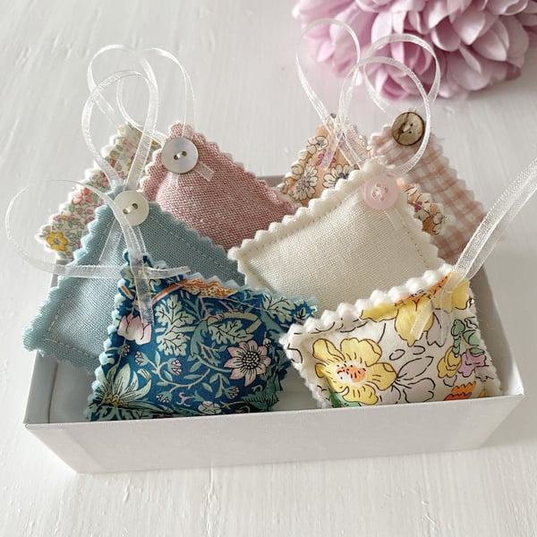 Lavender Bags in a Gift Tin