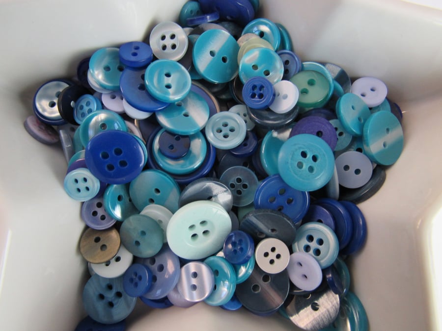 50g Mixed Blue Craft Buttons