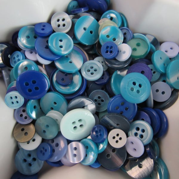 50g Mixed Blue Craft Buttons
